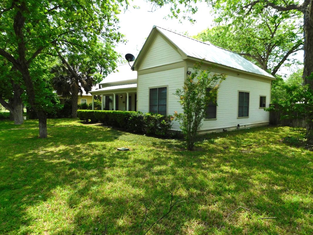 Listing Image #1