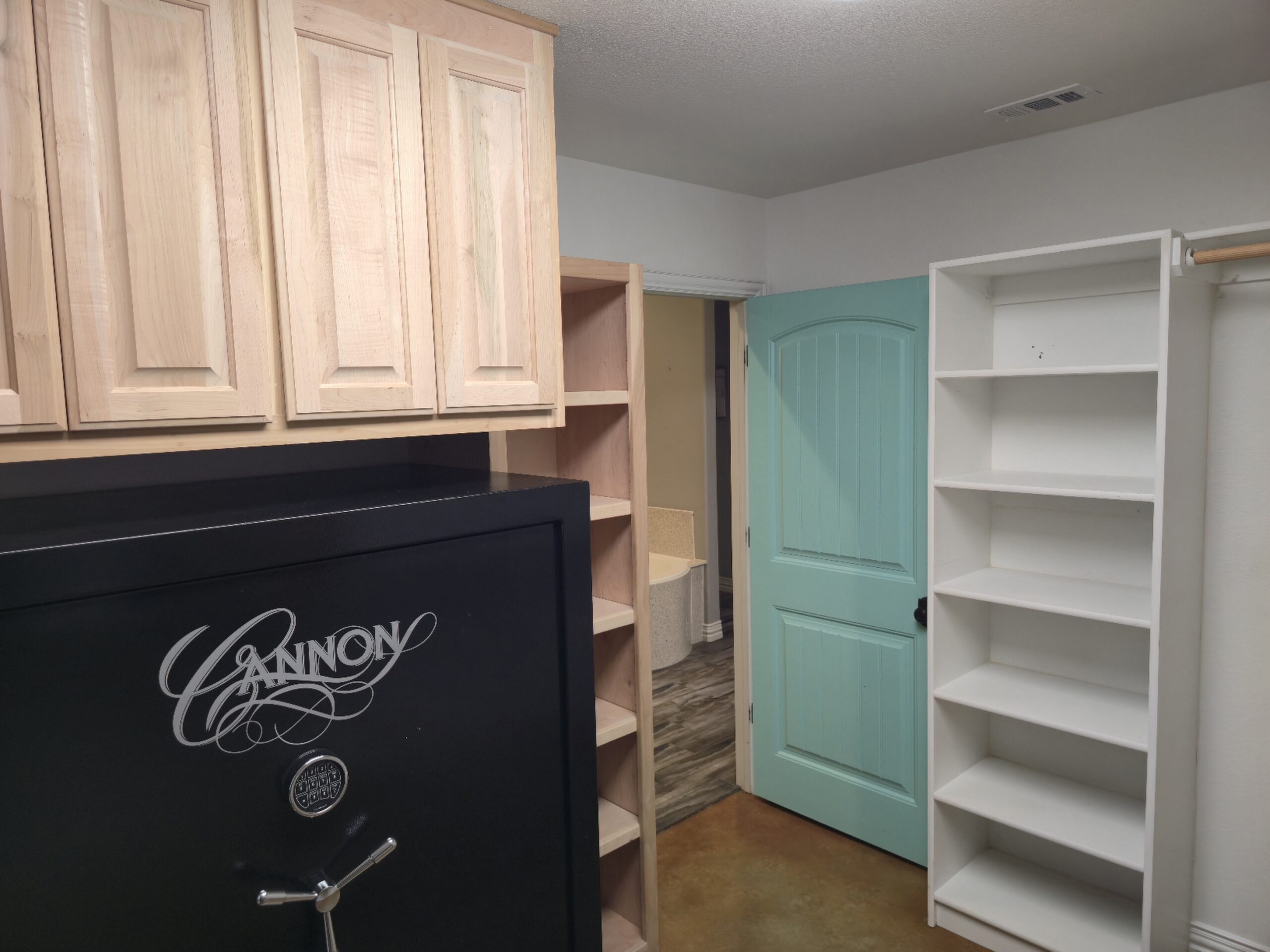 Listing Image #12