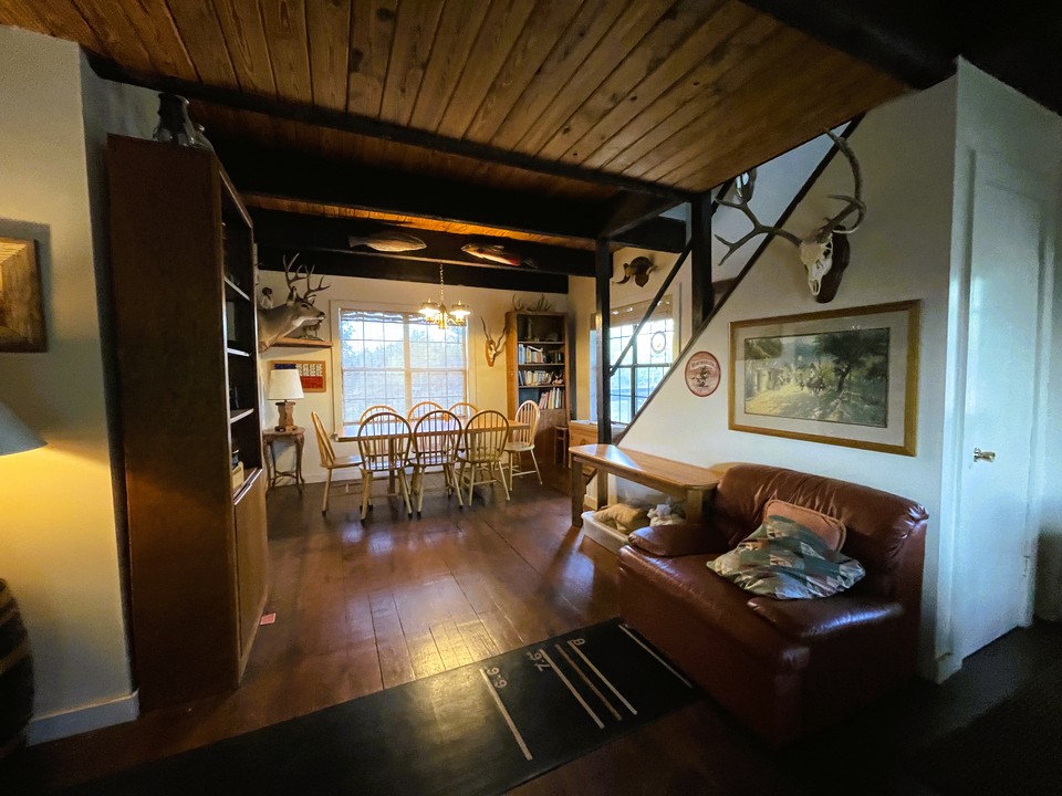 Listing Image #11