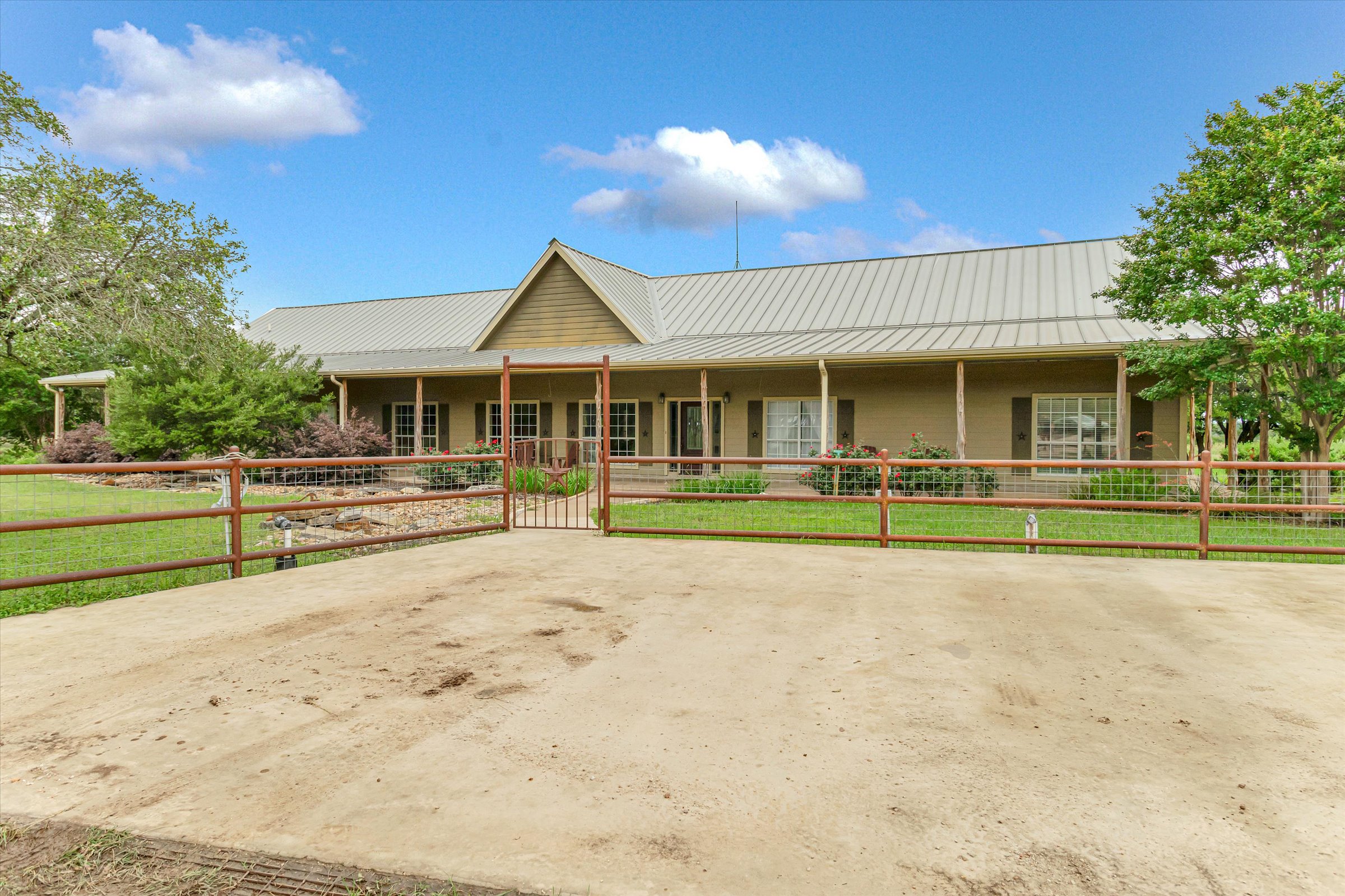 Listing Image #4
