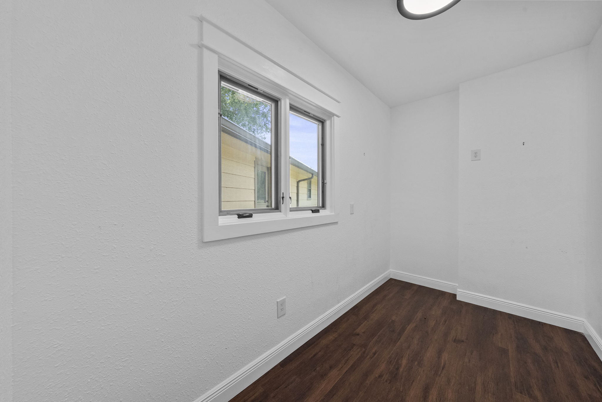 Listing Image #32